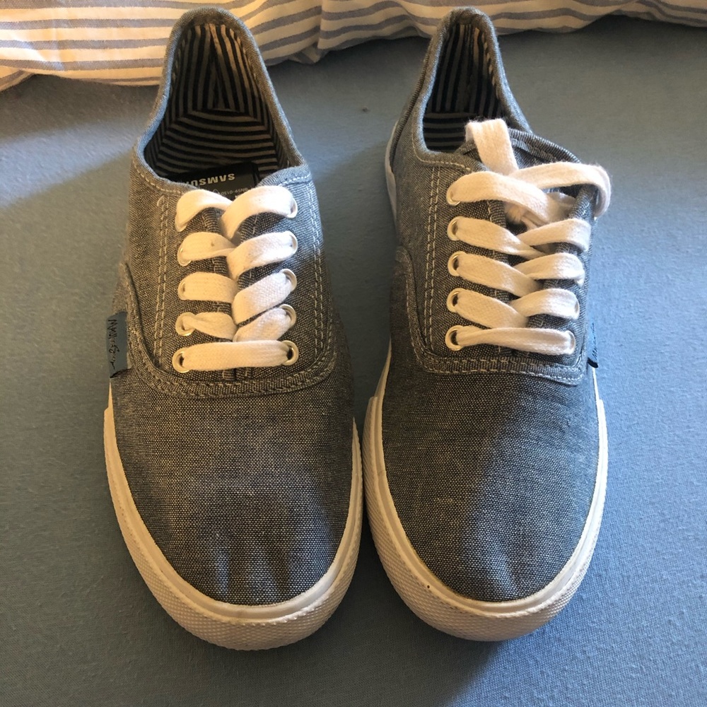 Woman sneakers, canvas casuals